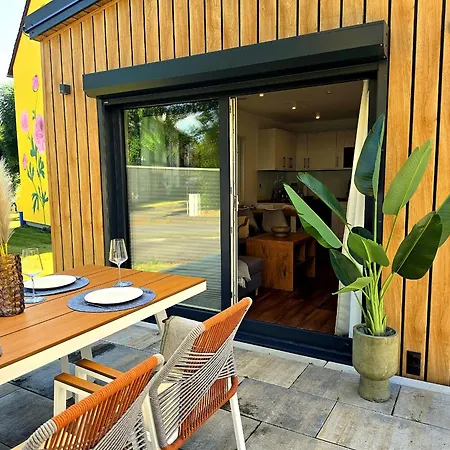 Hébergement de vacances Neues & Modernes Tiny House - Gemuetlich & Privat - Mit Klimaanlage & Terrasse!